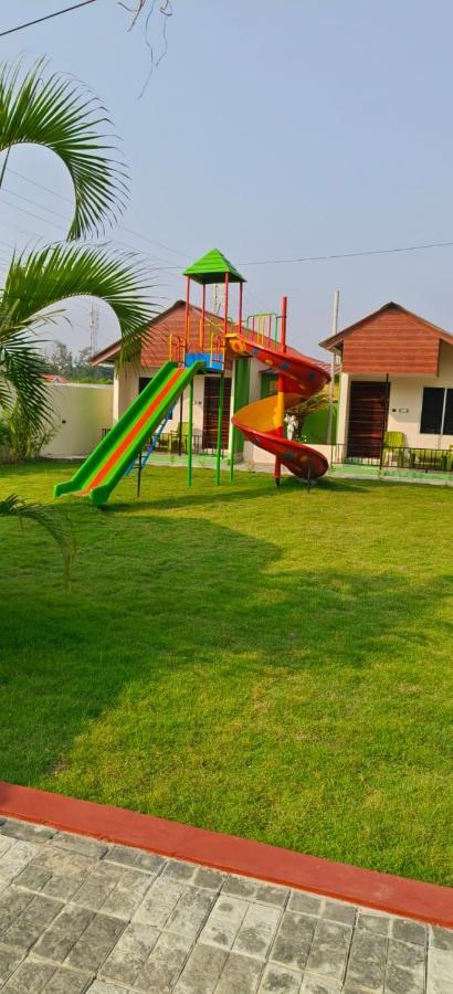 New Mouchak Hotel & Resorts Tajpur Extérieur photo